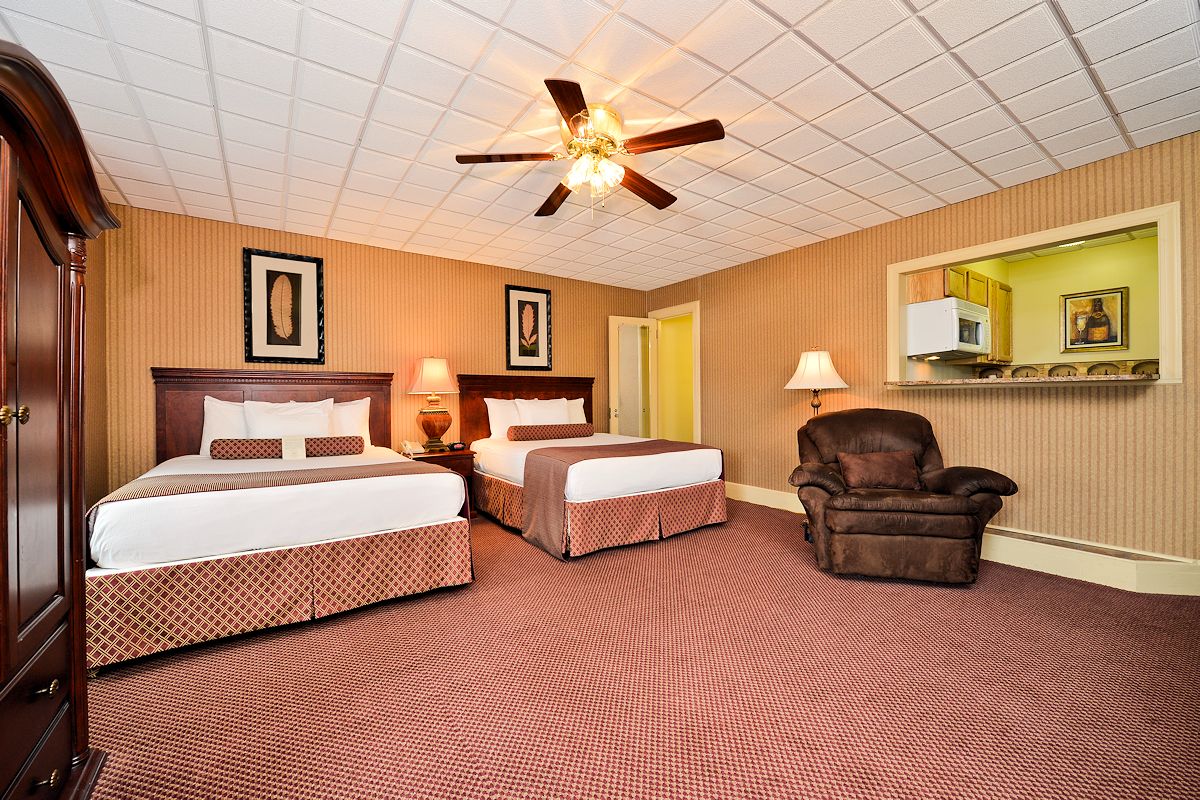 Genetti Hotel Guestroom & Suites Accommodations