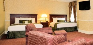 Williamsport Hotel Lodging :: Traditional Queen Guestroom